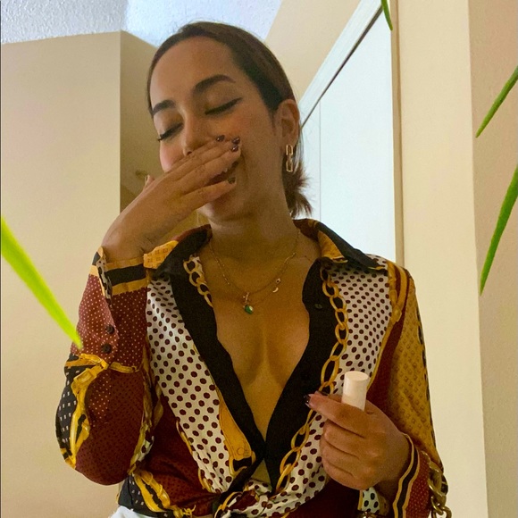 Versace inspired button down top - Picture 4 of 4